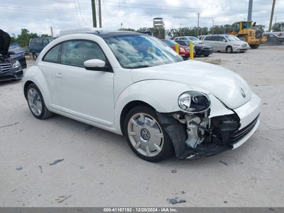 VOLKSWAGEN BEETLE 2013