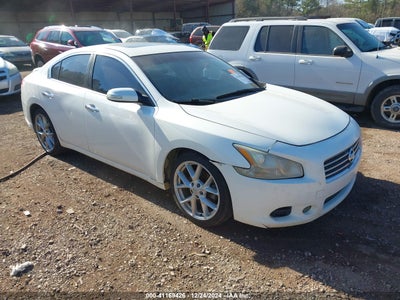 NISSAN MAXIMA 2010