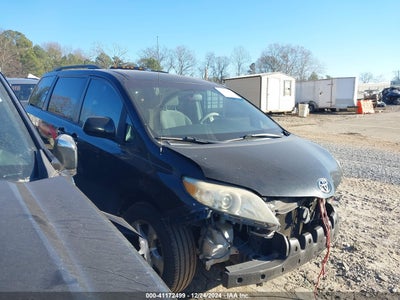 TOYOTA SIENNA 2013