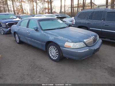 LINCOLN TOWN CAR 2004