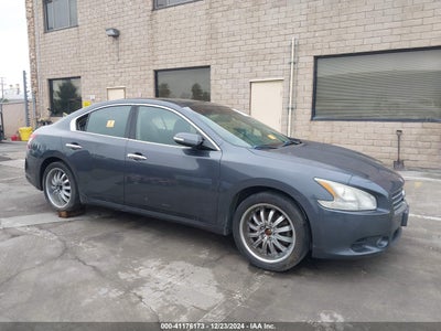 NISSAN MAXIMA 2010