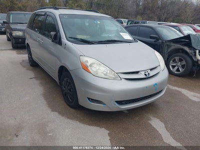 TOYOTA SIENNA 2009