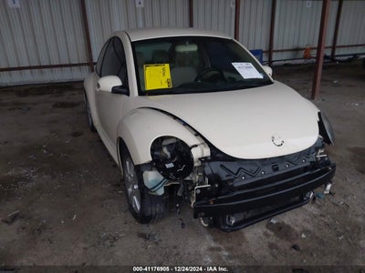 VOLKSWAGEN NEW BEETLE 2008