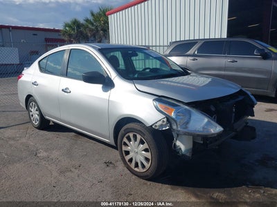 NISSAN VERSA 2017