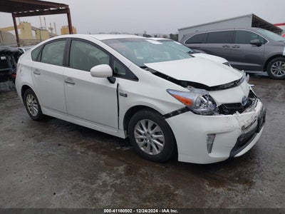 TOYOTA PRIUS PLUG-IN 2014
