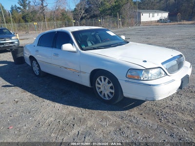 LINCOLN TOWN CAR 2009