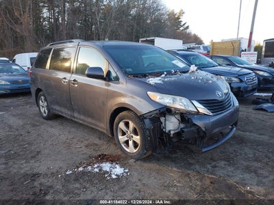 TOYOTA SIENNA 2015