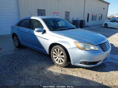 CHRYSLER 200 2013