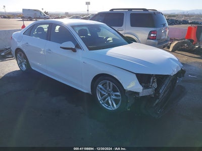 AUDI A4 2022