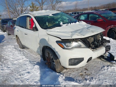 NISSAN PATHFINDER 2017
