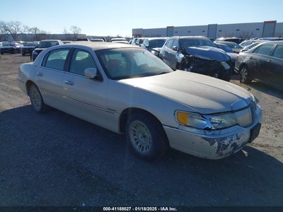 LINCOLN TOWN CAR 2002