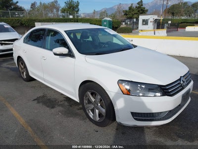 VOLKSWAGEN PASSAT 2013