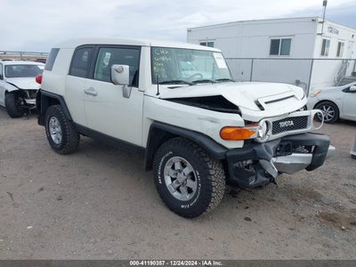 TOYOTA FJ CRUISER 2010
