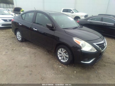 NISSAN VERSA 2017