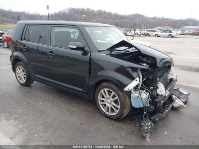 SCION XB 2013