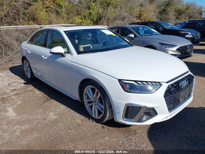AUDI A4 2022