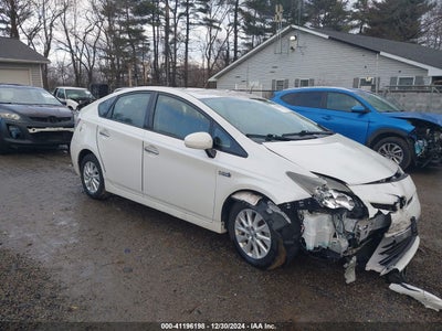TOYOTA PRIUS PLUG-IN 2013