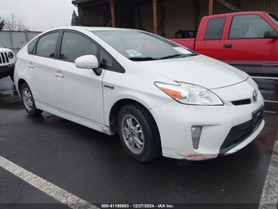 TOYOTA PRIUS 2015