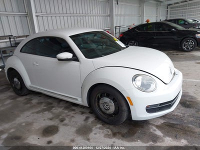 VOLKSWAGEN BEETLE 2015