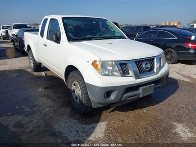 NISSAN FRONTIER 2015