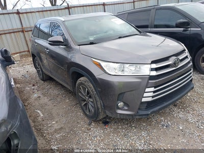 TOYOTA HIGHLANDER 2017