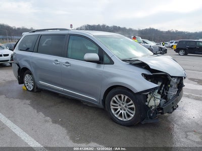 TOYOTA SIENNA 2012