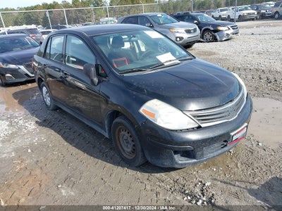 NISSAN VERSA 2010