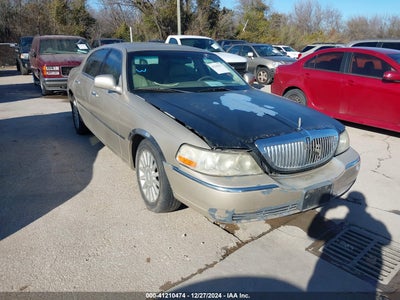 LINCOLN TOWN CAR 2004