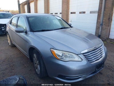 CHRYSLER 200 2013