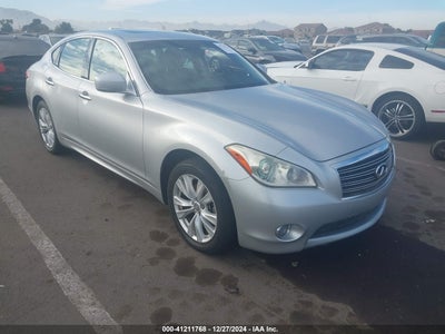 INFINITI M37 2011