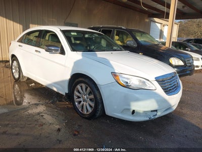 CHRYSLER 200 2013