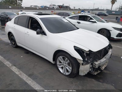 INFINITI G37 2013