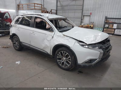 MITSUBISHI OUTLANDER 2016