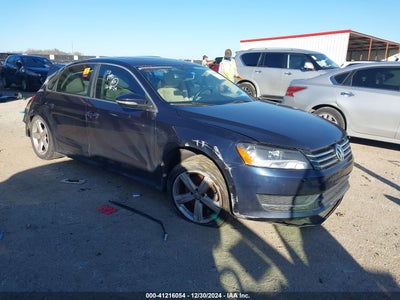 VOLKSWAGEN PASSAT 2012