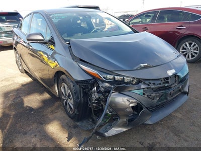 TOYOTA PRIUS PRIME 2017