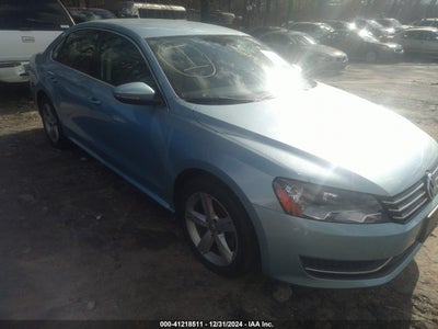 VOLKSWAGEN PASSAT 2012