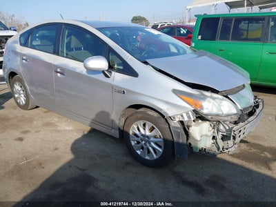 TOYOTA PRIUS PLUG-IN 2013