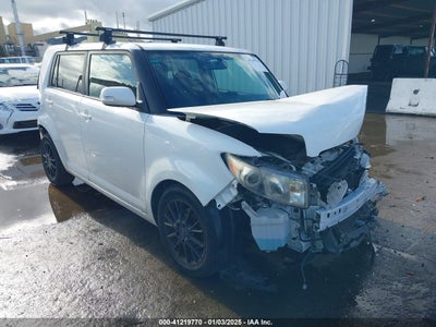 SCION XB 2013