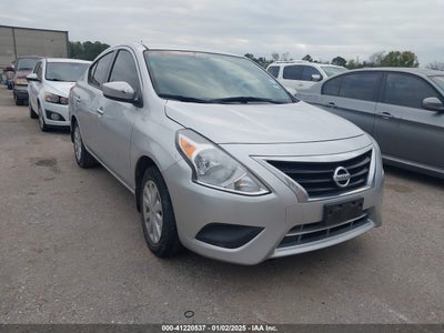 NISSAN VERSA 2017