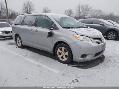 TOYOTA SIENNA 2017