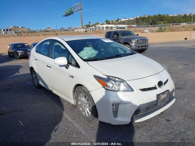 TOYOTA PRIUS PLUG-IN 2015