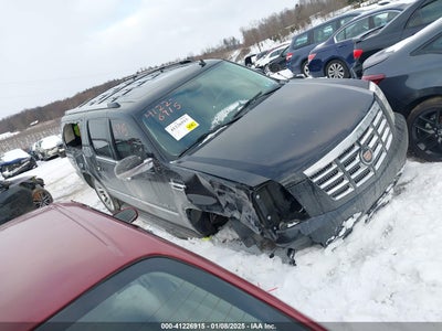 CADILLAC ESCALADE ESV 2012