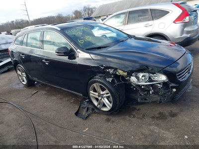 VOLVO V60 2015