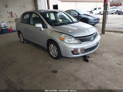 NISSAN VERSA 2010