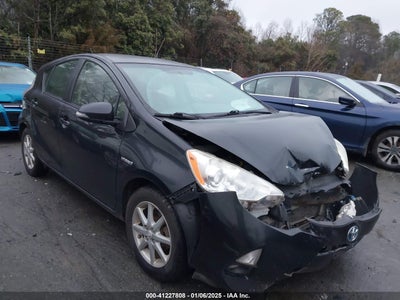 TOYOTA PRIUS C 2013