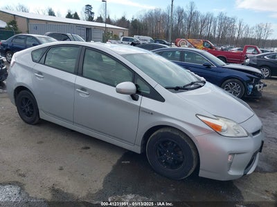 TOYOTA PRIUS 2015