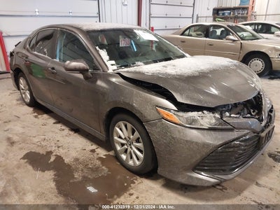 TOYOTA CAMRY 2019