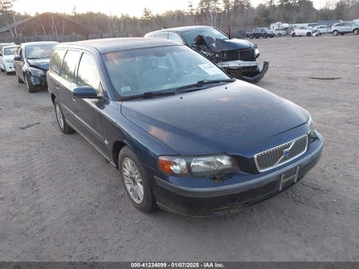 VOLVO V70 2004