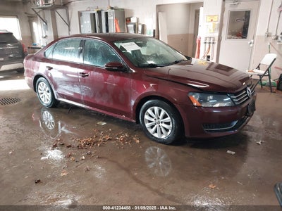 VOLKSWAGEN PASSAT 2012