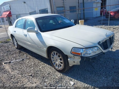 LINCOLN TOWN CAR 2006